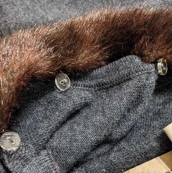 Vertical Design Gray Wool Cardigan With Removable Faux Fur Collar Size Large NWT - Picture 7 of 7